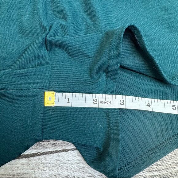 Under Armour Women's Loose Heatgear Athletic Short Shorts Teal White S SM Small - Picture 8 of 10